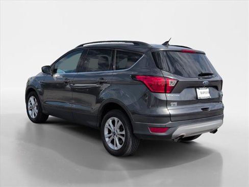 Used 2019 Ford Escape SEL image 4