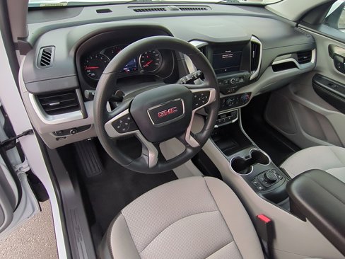 Used 2023 GMC Terrain SLE w/ Driver Convenience Package image 16