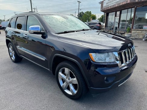 Used 2011 Jeep Grand Cherokee Limited w/ Luxury Group II image 18