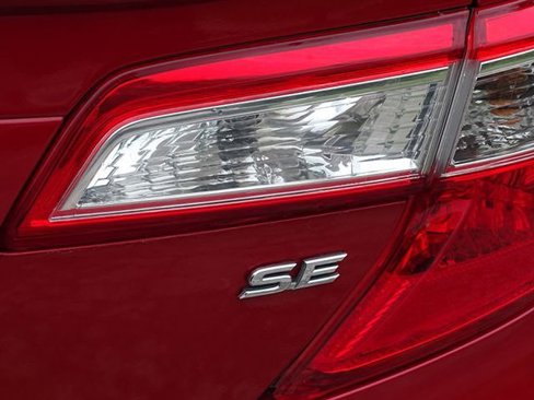 Used 2014 Toyota Camry SE image 14
