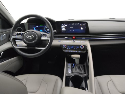 Used 2023 Hyundai Elantra Limited image 22
