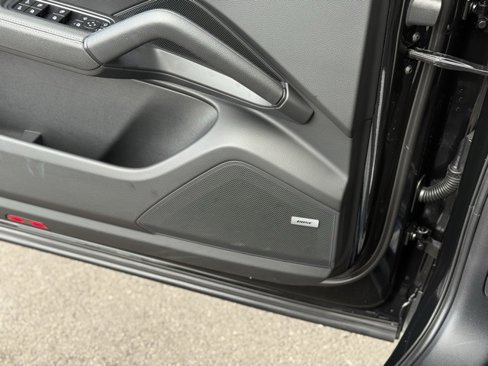 Certified 2025 Porsche Cayenne image 15
