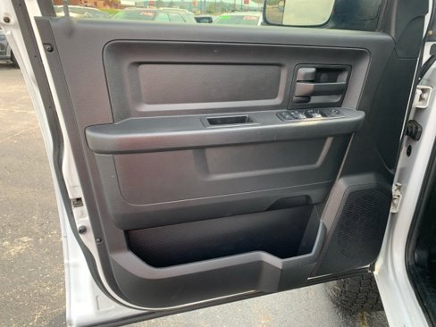 Used 2017 RAM 2500 Tradesman w/ Chrome Appearance Group image 11