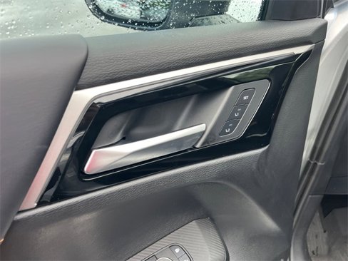 Used 2024 Mitsubishi Outlander SEL image 12