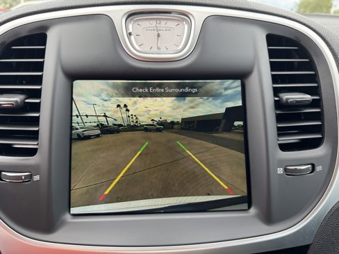 Used 2023 Chrysler 300 Touring w/ Sport Appearance Package image 23