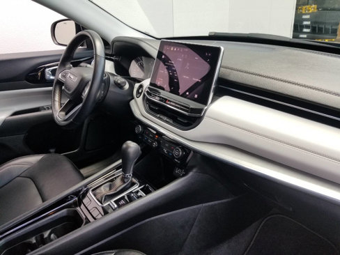 Certified 2022 Jeep Compass Limited image 11