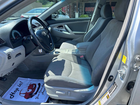 Used 2011 Toyota Camry SE image 11