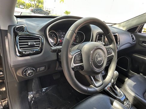 Used 2021 Jeep Compass Latitude image 31