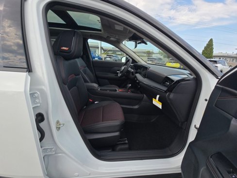 New 2025 Nissan Kicks SR w/ SR Premium Package image 11