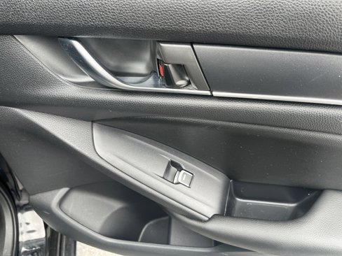 Used 2019 Honda Accord Sport image 16