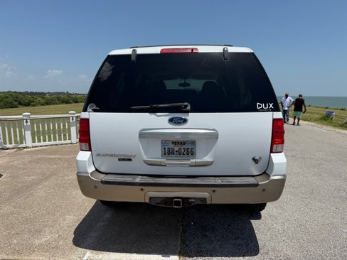 Used 2004 Ford Expedition Eddie Bauer image 5