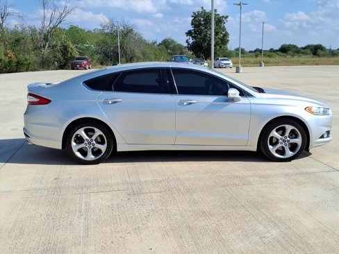 Used 2014 Ford Fusion SE image 10