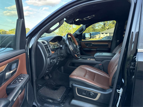 Used 2021 RAM 1500 Limited w/ Off Road Group image 9