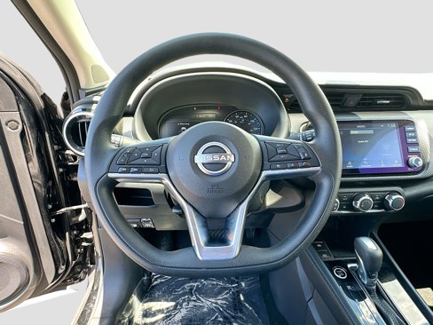 Certified 2024 Nissan Kicks SV image 10