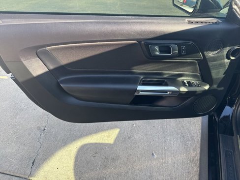 Used 2019 Ford Mustang Coupe w/ Equipment Group 101A image 9