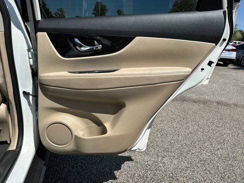 Certified 2019 Nissan Rogue SL w/ Premium Package image 16