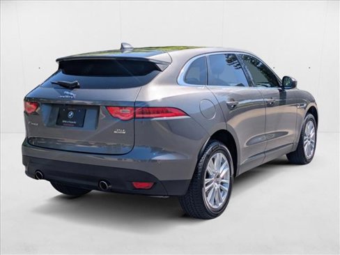 Used 2017 Jaguar F-PACE Prestige image 5