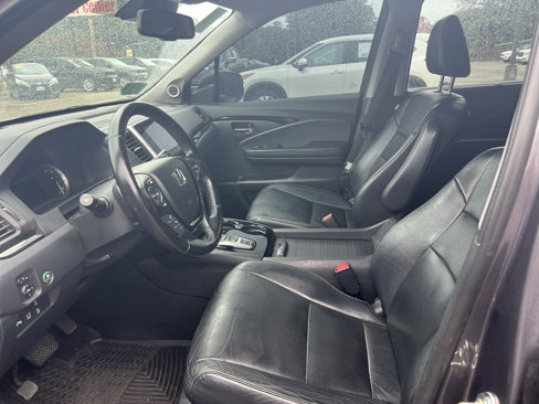 Used 2016 Honda Pilot Touring image 10