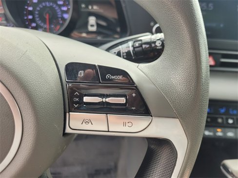 Used 2021 Hyundai Elantra SEL image 28