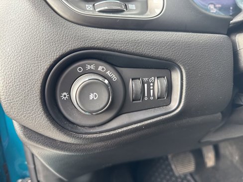 Used 2022 Jeep Renegade Latitude w/ Convenience Group image 20