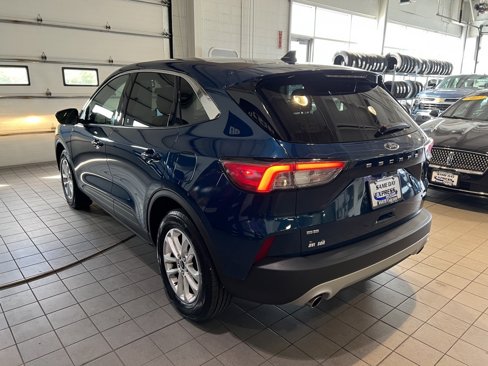 Used 2020 Ford Escape SE image 8