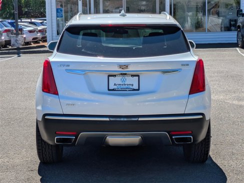 Used 2017 Cadillac XT5 Platinum image 4