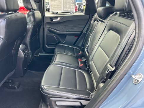 Used 2023 Ford Escape Platinum image 9