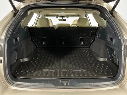 Used 2020 Subaru Outback Limited image 34