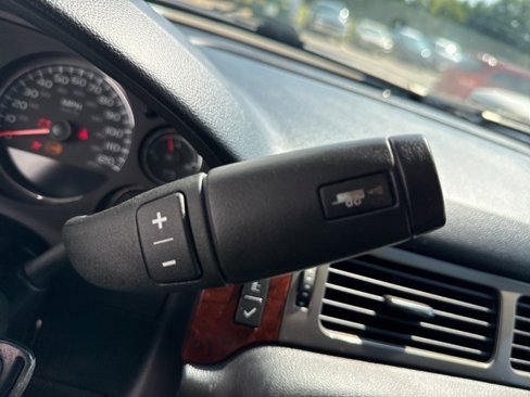 Used 2013 Chevrolet Avalanche LS image 22