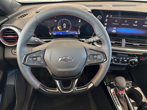 New 2025 Chevrolet Trax RS w/ Sunroof Package image 15