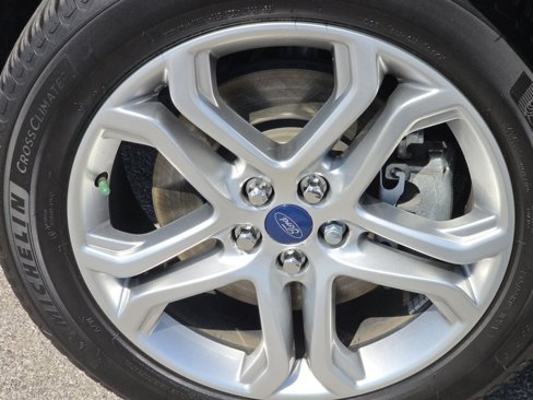 Used 2018 Ford Edge Titanium w/ Technology Package image 10