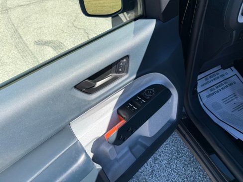 Used 2022 Ford Maverick XLT image 17
