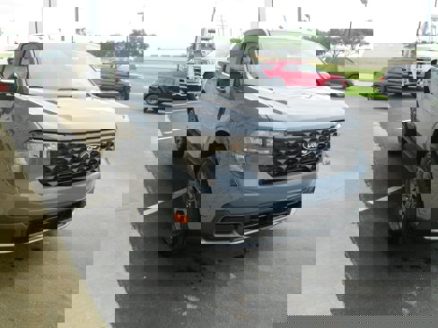 New 2025 Ford Maverick XLT image 8
