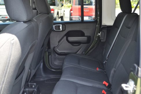 Used 2023 Jeep Wrangler Unlimited Sport image 8
