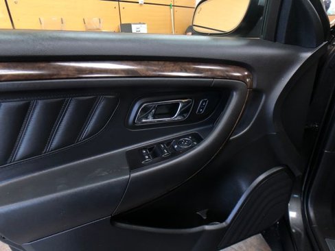 Certified 2017 Ford Taurus Limited image 12