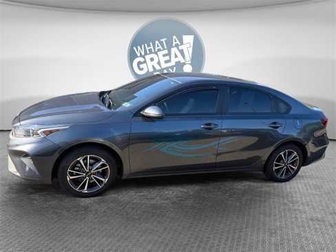 Certified 2022 Kia Forte LXS w/ LXS Technology Package image 7