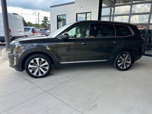 Used 2020 Kia Telluride EX w/ EX Premium Package image 4