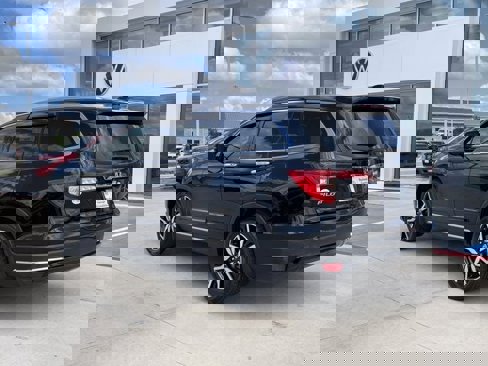 Used 2020 Honda Pilot Touring image 4