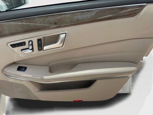 Used 2014 Mercedes-Benz E 350 Sedan image 21