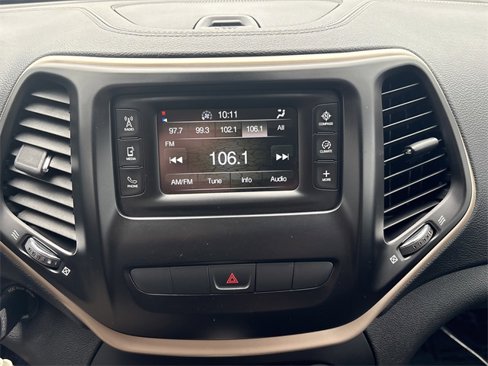 Used 2014 Jeep Cherokee Latitude image 22