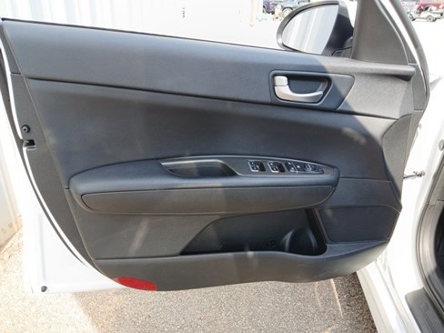 Used 2020 Kia Optima LX image 45