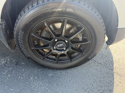 Used 2018 Ford EcoSport Titanium w/ Titanium Cold Weather Package image 5