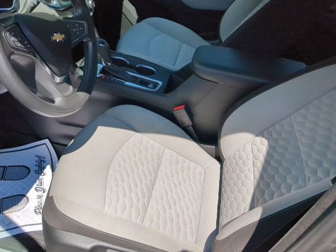 Used 2020 Chevrolet Equinox LS image 6