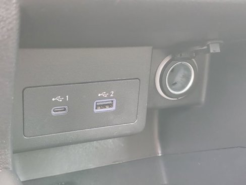 Used 2023 Nissan Kicks SV image 31