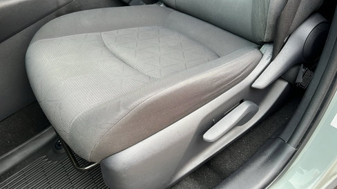 Used 2019 Toyota RAV4 XLE w/ Carpet Mat Package image 17