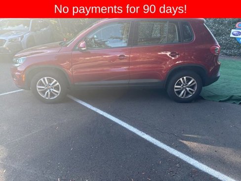 Used 2016 Volkswagen Tiguan S image 2