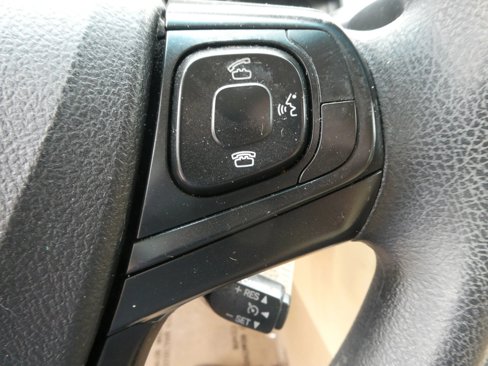 Used 2015 Toyota Camry LE image 16