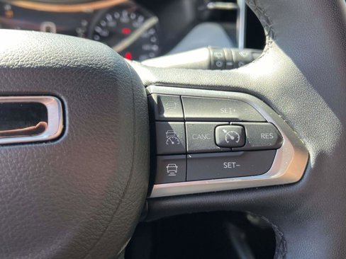 Used 2024 Jeep Compass Limited image 24