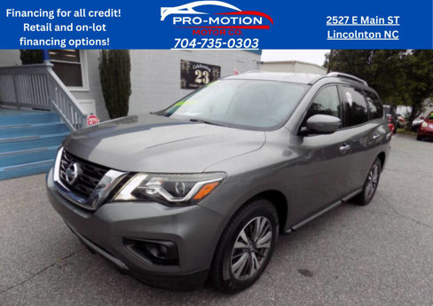 Used 2017 Nissan Pathfinder SV image 1
