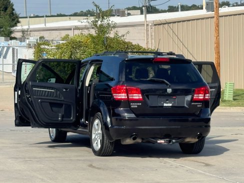 Used 2010 Dodge Journey SXT w/ Flexible Seating Group image 24